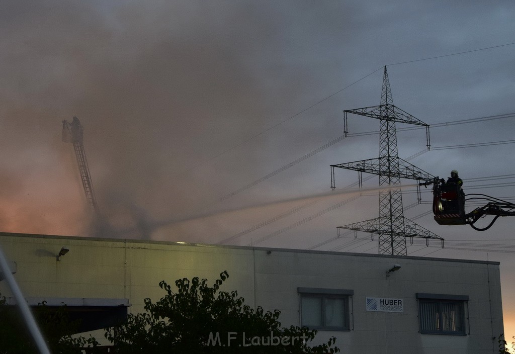 Grossbrand Halle Troisdorf Kriegsdorf Junkersring P313.JPG - Miklos Laubert